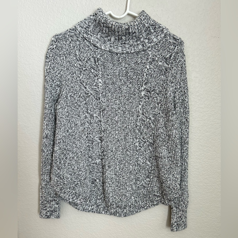 GAP Cable Knit Turtleneck Sweater Gray S Distressed Chunky Oversized Knit Cozy - Picture 2 of 5